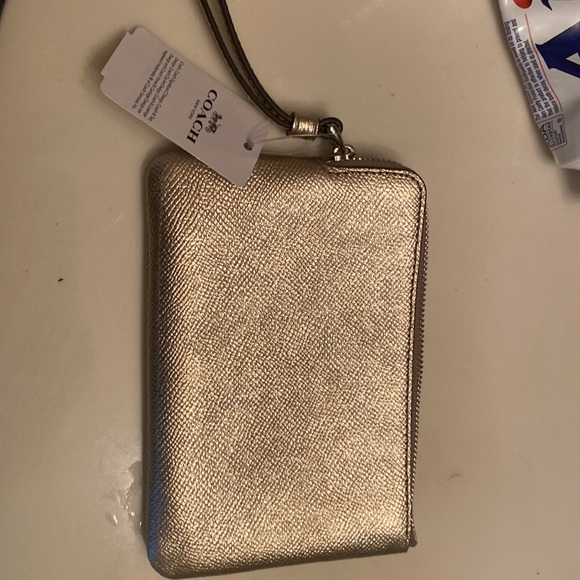 Coach wristlet NWT - Picture 2 of 6